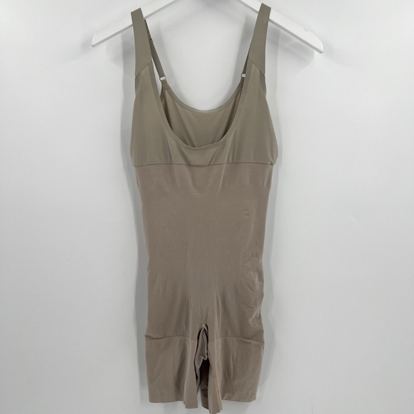 Spanx Bodysuit Open Bust Mid Thigh Shapewear Slimming Thick Straps Tan Size XL - Picture 3 of 9